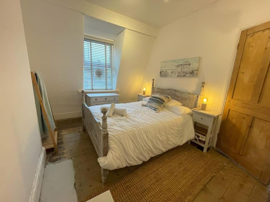 Holiday home Stylish 5-bedroom House Near Tunnels