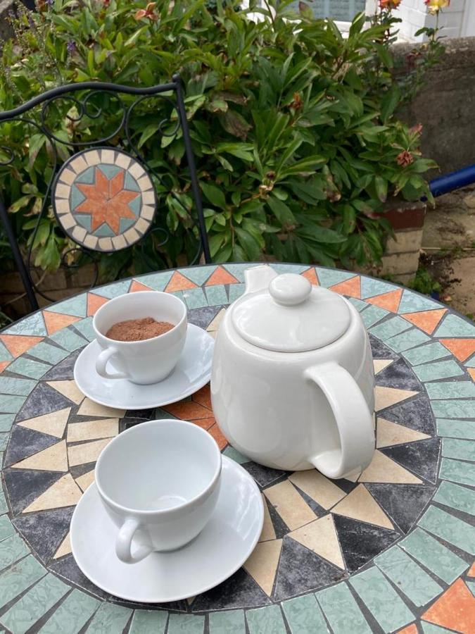 Stylish 5-bedroom House Near Tunnels Ilfracombe